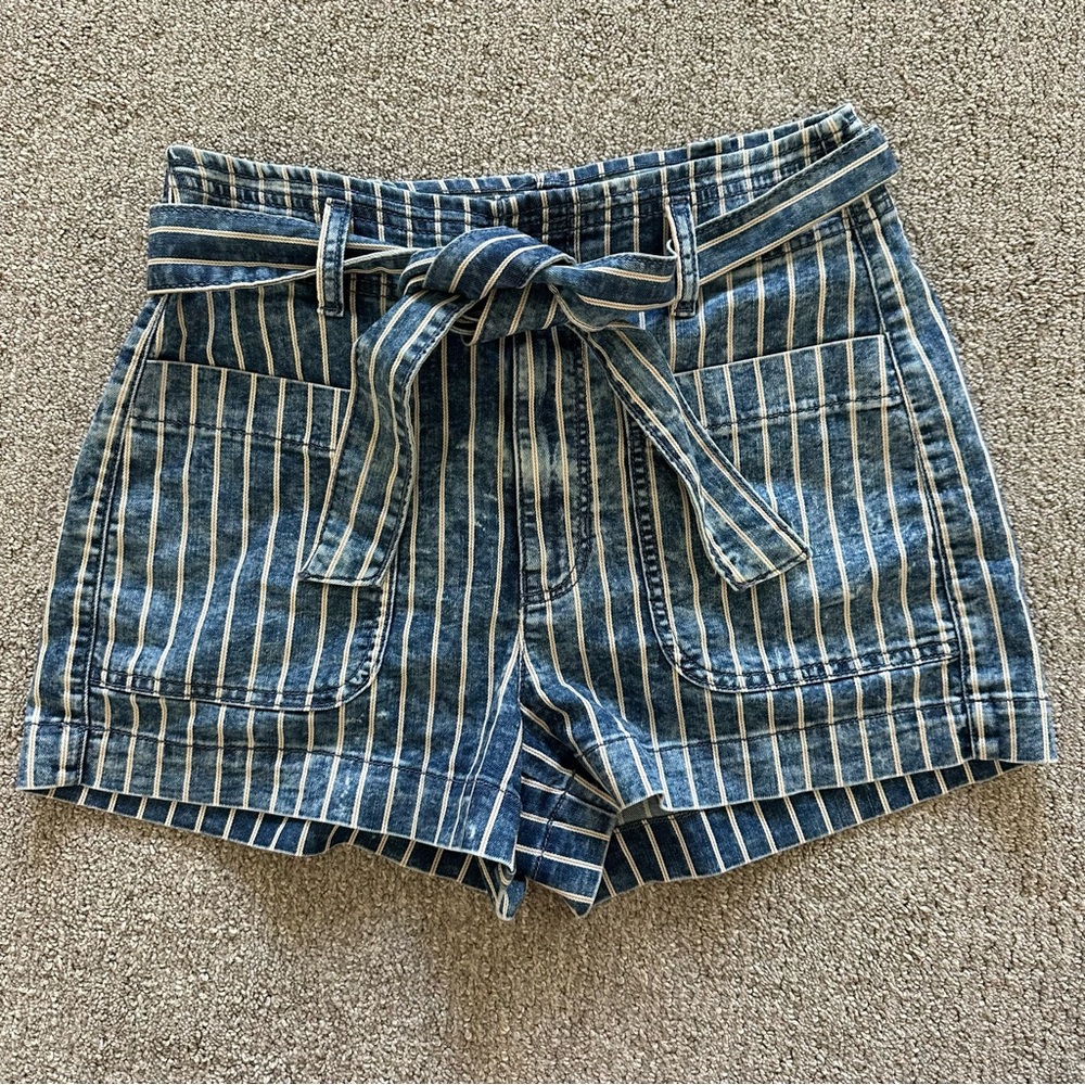 American Eagle Striped Paperbag Waist Denim Shorts – Size 8